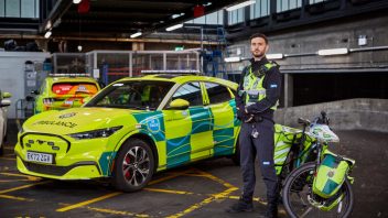2023_london_ambulance_95a5828-352x198.jpg